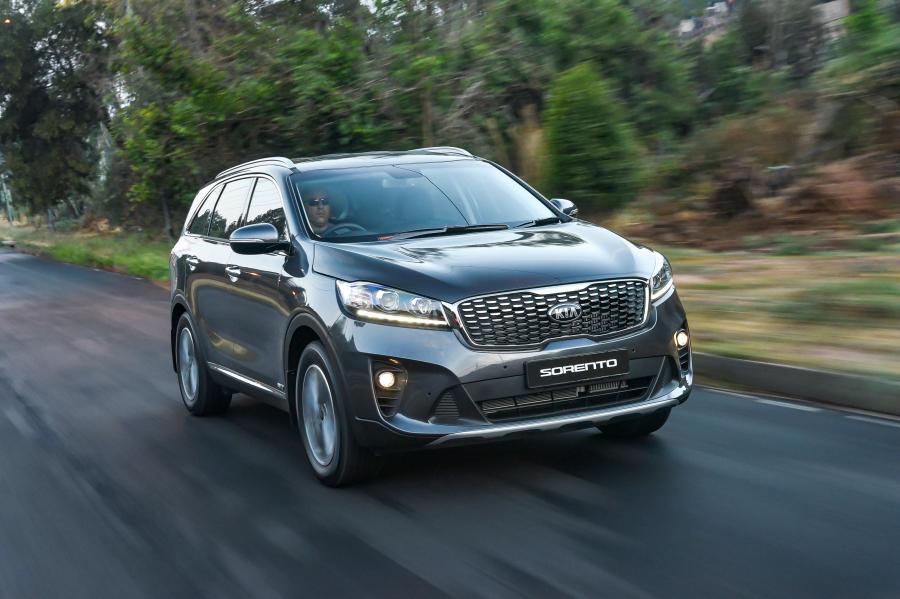  Kia Sorento (UM) 2018 года  (ZA) (фото 5 из 40)